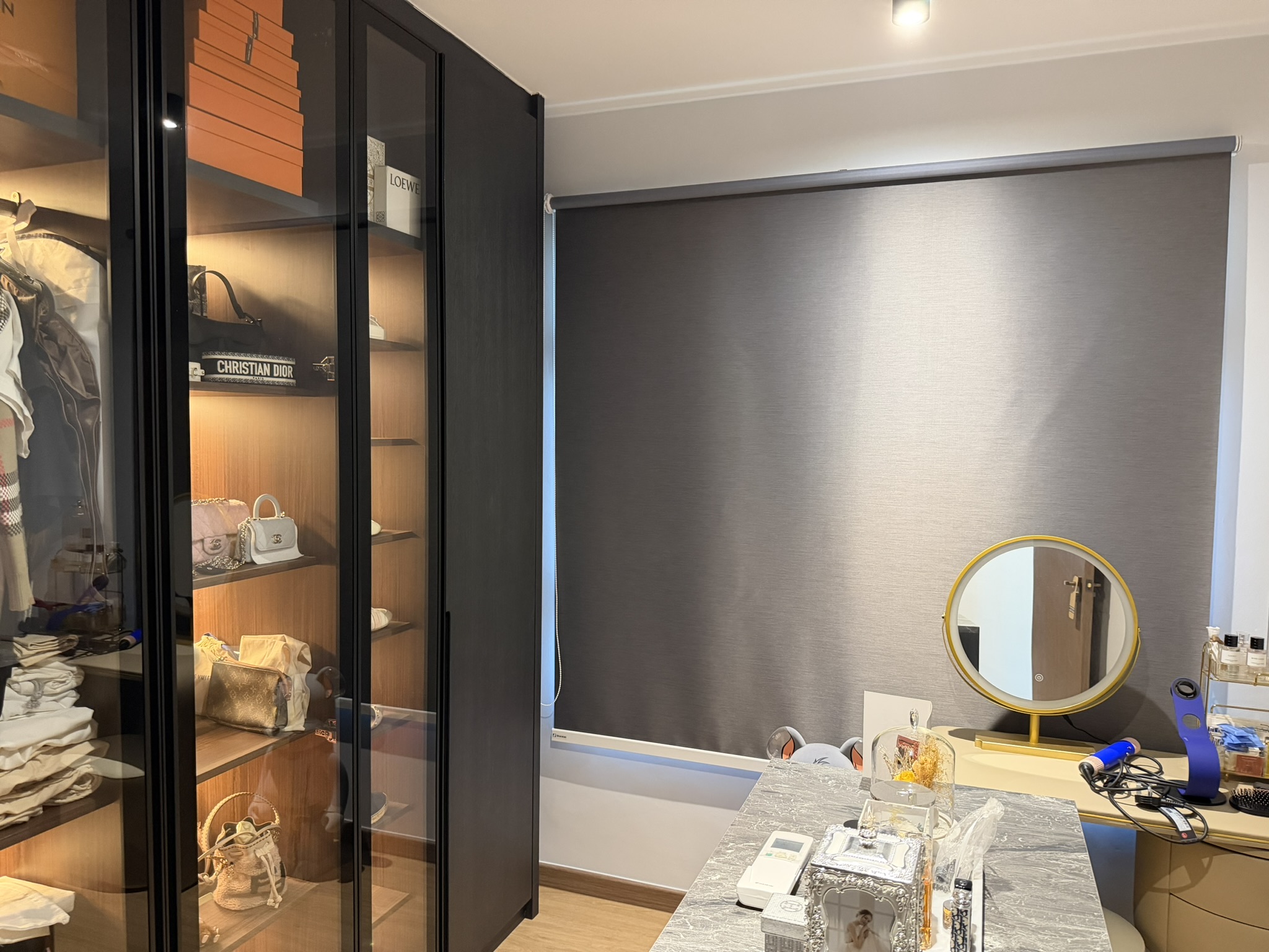 Balcony outdoor sunscreen blinds overlooking pool